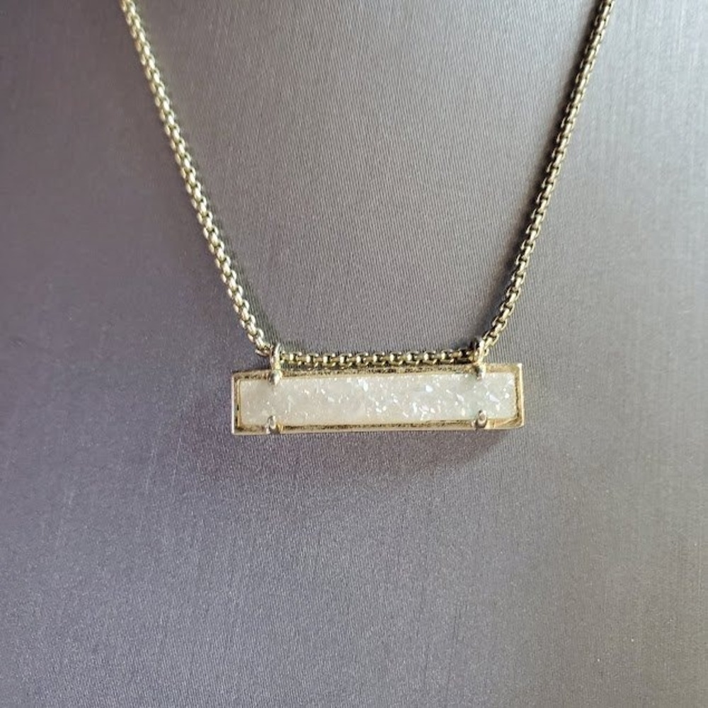 Kendra Scott Leanor Drusy Bar Necklace Gold Tone White Iridescent Sparkle Dainty